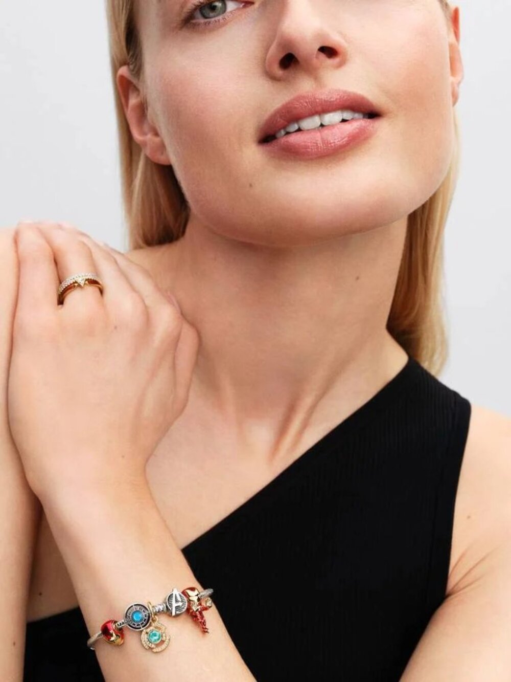 Pandora Marvel Iron Man Ring - Picture 5 of 5